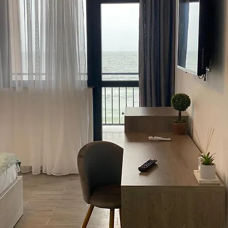 Aqua By The Sea Penzion