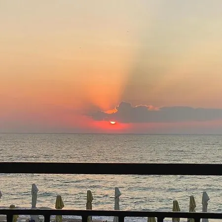 Aqua By The Sea ゲストハウス 4*