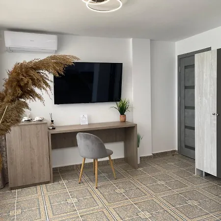 ゲストハウス Aqua By The Sea エフォリエ・スド