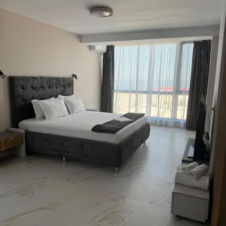 Aqua By The Sea 3*