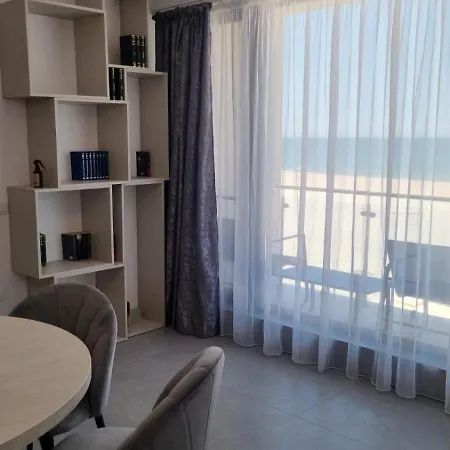 Aqua By The Sea ゲストハウス エフォリエ・スド