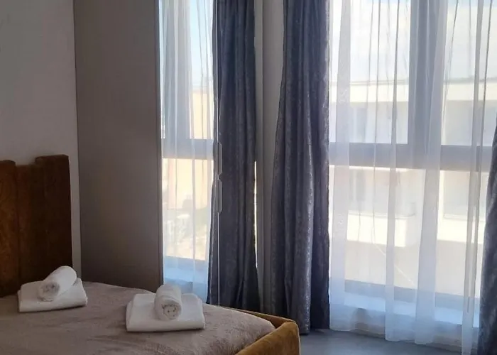 Aqua By The Sea Guest house